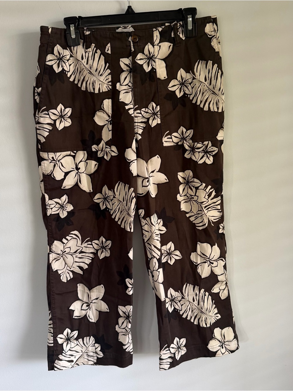 Chico’s Brown Floral Hawaiian Print Capri Crop Pants Stretch Size 2 (US 12/L)